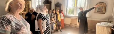 Экскурсия, приуроченная к Дню Крещения Руси, состоялась в храме Живоначальной Троицы в Борисове.